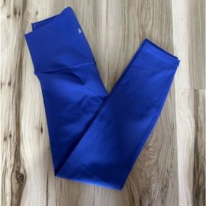 Ptula maternity leggings size small nwt purple